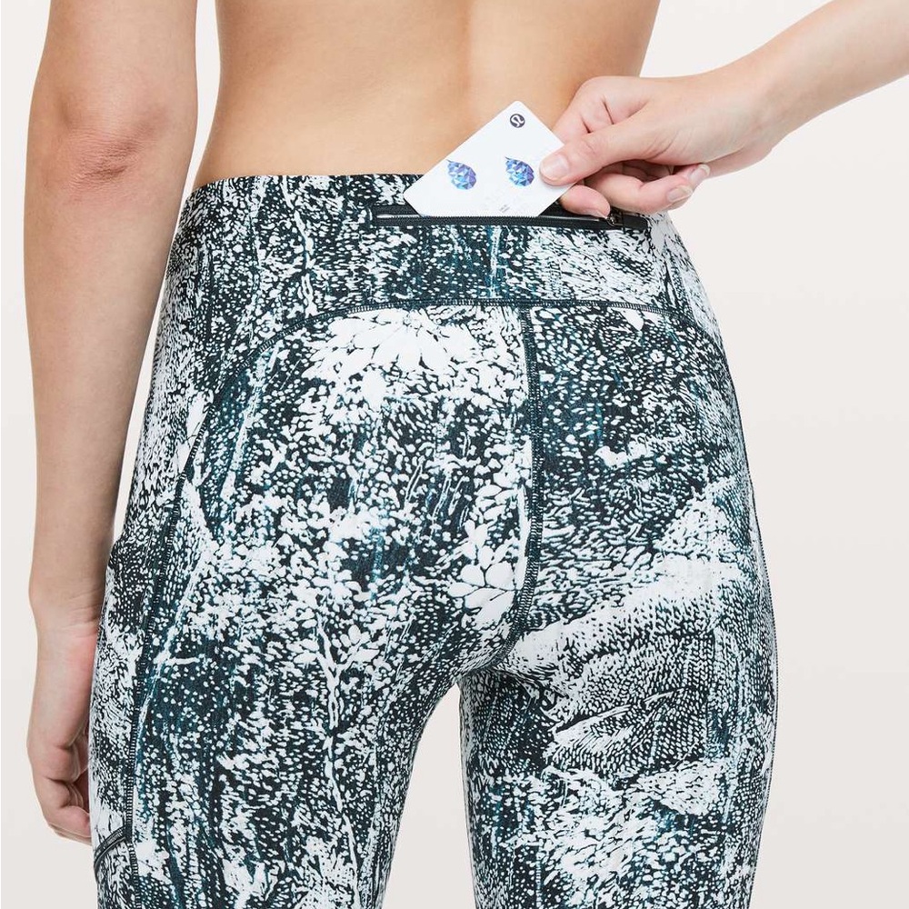 Lululemon Speed Up Tight *Full-On Luxtreme 28" Size 2 Color Wildwood Multi